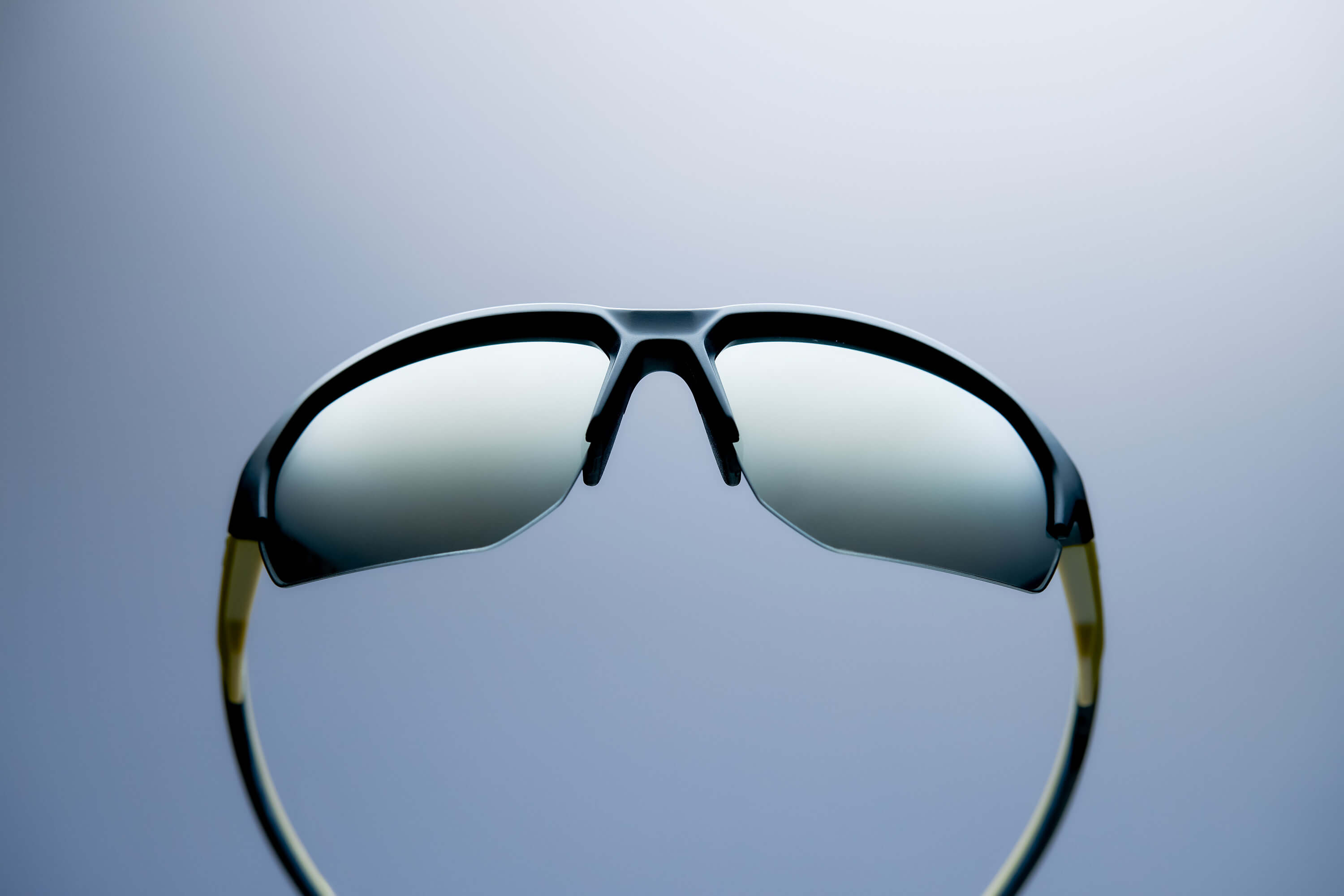 The WX Jakl - the latest in eyewear. Optimal fit with sleek low profile temples